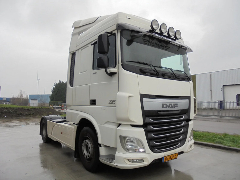 DAF XF 460 - Cap tractor: Foto 3 DAF XF 460 - Cap tractor: Foto 3