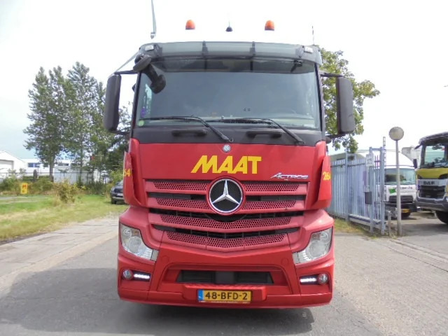 Mercedes-Benz Actros 1836 EUR6 - Cap tractor: Foto 2 Mercedes-Benz Actros 1836 EUR6 - Cap tractor: Foto 2