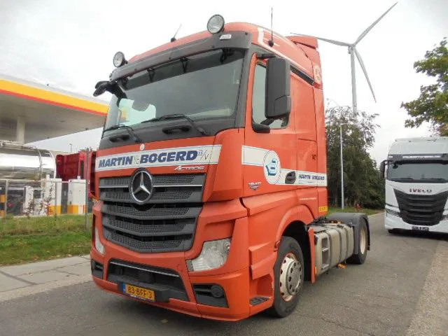 Mercedes-Benz Actros 1840 EURO 6 - Cap tractor: Foto 1 Mercedes-Benz Actros 1840 EURO 6 - Cap tractor: Foto 1