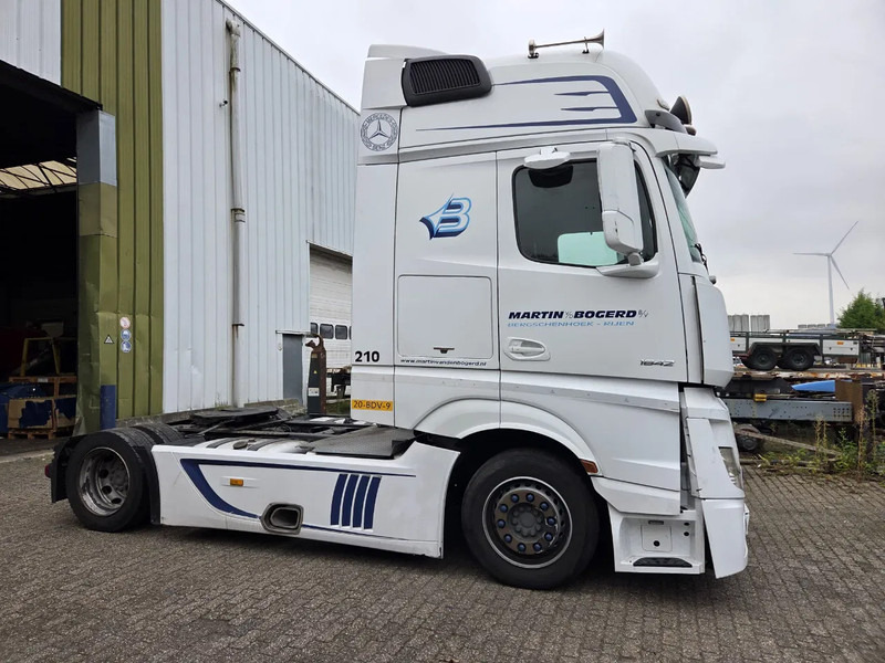 Mercedes-Benz Actros 1842 LS CABINE SCHADE NL TRUCK - Cap tractor: Foto 3 Mercedes-Benz Actros 1842 LS CABINE SCHADE NL TRUCK - Cap tractor: Foto 3