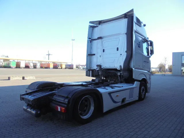 Mercedes-Benz Actros 1842 LS NL TRUCK - Cap tractor: Foto 4 Mercedes-Benz Actros 1842 LS NL TRUCK - Cap tractor: Foto 4