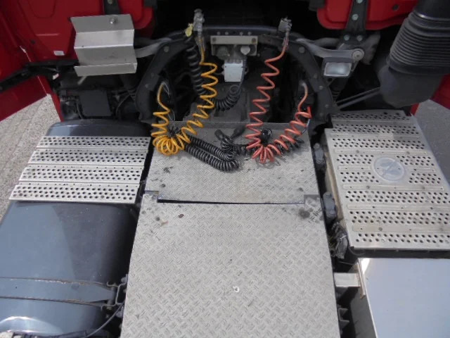 Cap tractor Mercedes-Benz Actros 1943 LS EUR6: Foto 6