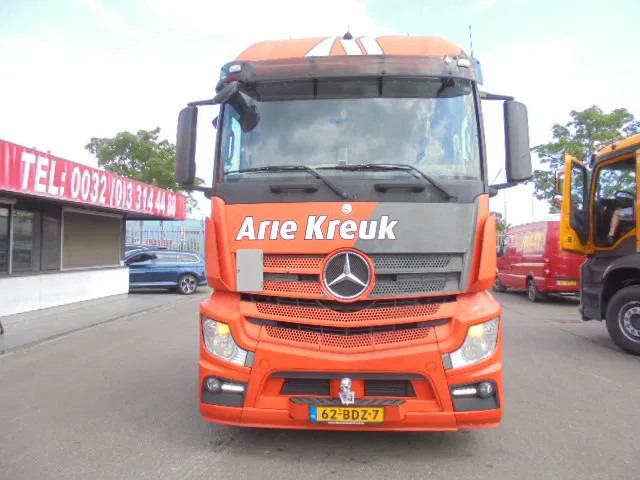 Mercedes-Benz Actros 2343 6X2 VOORLOOPAS - Cap tractor: Foto 2 Mercedes-Benz Actros 2343 6X2 VOORLOOPAS - Cap tractor: Foto 2