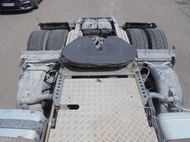 Cap tractor Mercedes-Benz Actros 2343 6X2 VOORLOOPAS: Foto 15