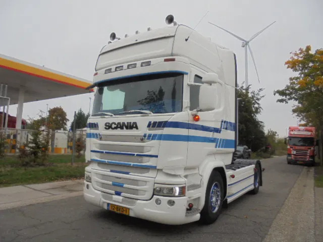Scania R450 STREAMLINE + RETARDER NL TRUCK - Cap tractor: Foto 1 Scania R450 STREAMLINE + RETARDER NL TRUCK - Cap tractor: Foto 1
