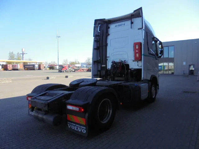 Volvo FH 13.420 NL TRUCK - Cap tractor: Foto 4 Volvo FH 13.420 NL TRUCK - Cap tractor: Foto 4