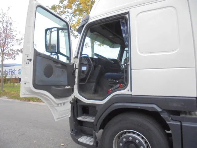 Volvo FM 400 GLOBETROTTER ADR NL TRUCK +TANK TRAILER - Cap tractor: Foto 5 Volvo FM 400 GLOBETROTTER ADR NL TRUCK +TANK TRAILER - Cap tractor: Foto 5