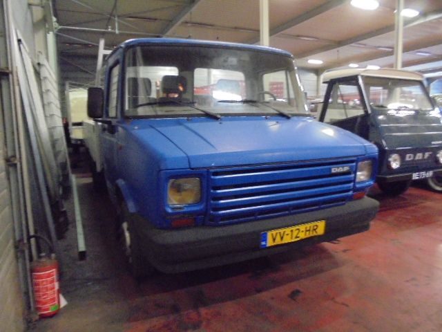 DAF 400 400 - Camion platformă: Foto 3 DAF 400 400 - Camion platformă: Foto 3