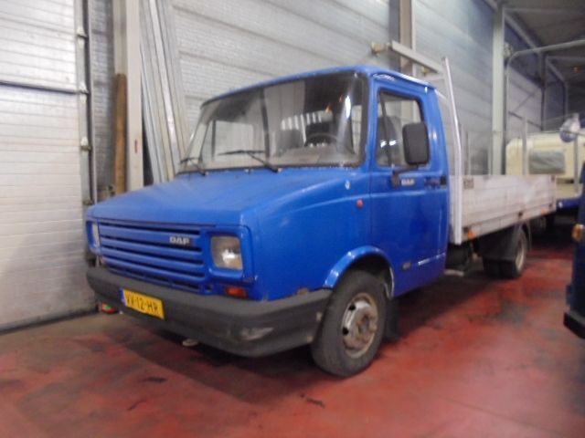 DAF 400 400 - Camion platformă: Foto 1 DAF 400 400 - Camion platformă: Foto 1