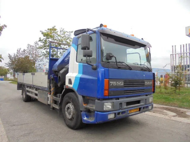 DAF 75.270 4X2 NL TRUCK - Camion cu macara: Foto 4 DAF 75.270 4X2 NL TRUCK - Camion cu macara: Foto 4