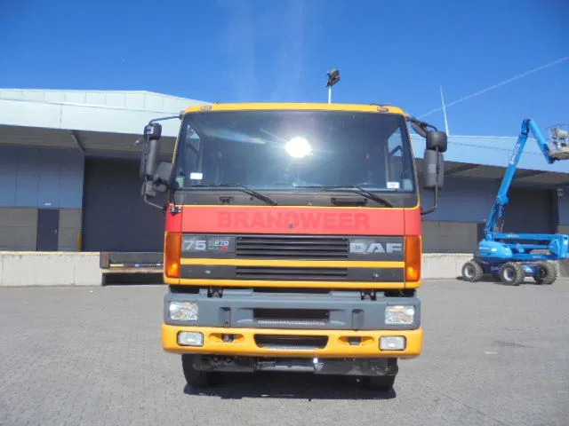 DAF 75.270 ATI 4X4 NL TRUCK - Autospeciala de stins incendii: Foto 2 DAF 75.270 ATI 4X4 NL TRUCK - Autospeciala de stins incendii: Foto 2