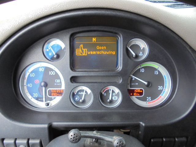 Camion platformă, Camion cu macara DAF FAD 85-460 8X4: Foto 7