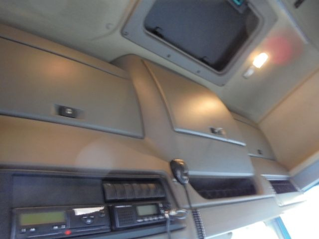 Camion platformă, Camion cu macara DAF FAD 85-460 8X4: Foto 9