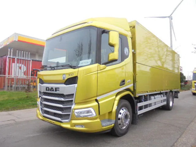 DAF XD 370 FA DEMO MET FABRIEKS GARANTIE NL TRUCK - Camion furgon: Foto 1 DAF XD 370 FA DEMO MET FABRIEKS GARANTIE NL TRUCK - Camion furgon: Foto 1