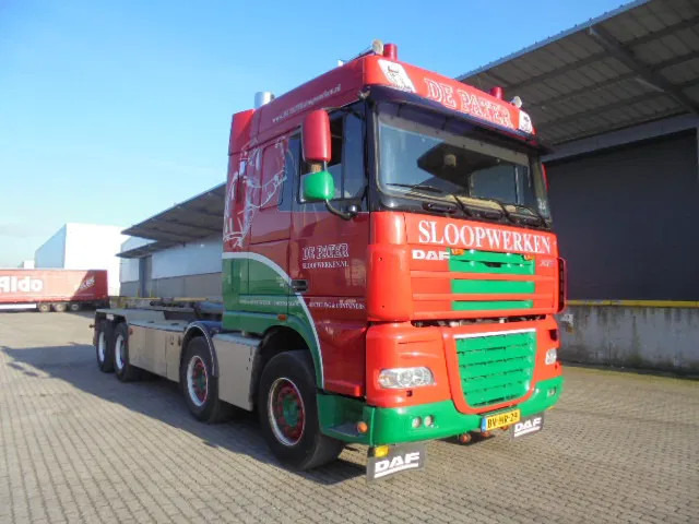 DAF XF 105 410 FAD 8X4 STEEL SUSPENSION - Camion cu cârlig: Foto 2 DAF XF 105 410 FAD 8X4 STEEL SUSPENSION - Camion cu cârlig: Foto 2