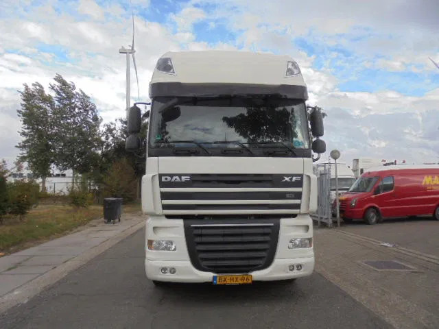 DAF XF 105 410 NL truck - Camion transport containere/ Swap body: Foto 2 DAF XF 105 410 NL truck - Camion transport containere/ Swap body: Foto 2