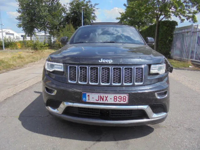 Jeep Grand Cherokee 4X4 SUMMIT EDITION 3.0 LTR V6 - SUV: Foto 2 Jeep Grand Cherokee 4X4 SUMMIT EDITION 3.0 LTR V6 - SUV: Foto 2