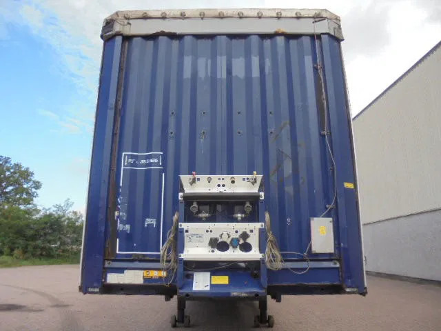 Krone SD NL KENTEKEN BPW TROMMEL ASSEN 35 IN STOCK - Semiremorcă prelată: Foto 2 Krone SD NL KENTEKEN BPW TROMMEL ASSEN 35 IN STOCK - Semiremorcă prelată: Foto 2