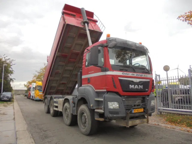 MAN TGS 41.440 8X8 NL TRUCK MANUAL GEARBOX - Camion basculantă: Foto 3 MAN TGS 41.440 8X8 NL TRUCK MANUAL GEARBOX - Camion basculantă: Foto 3