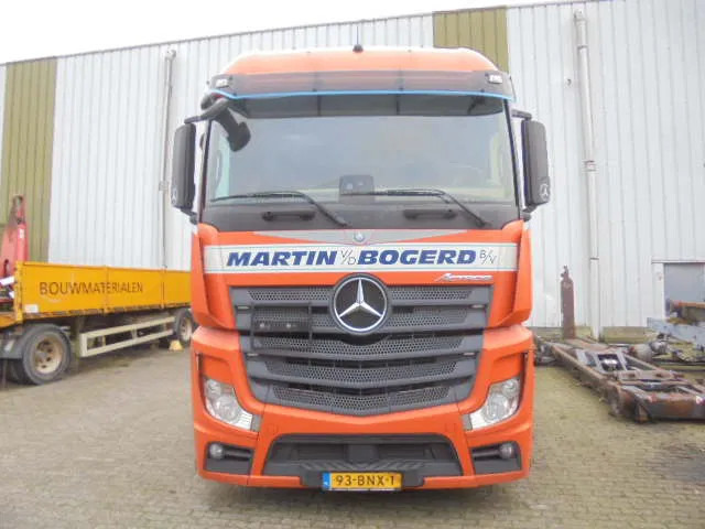 Mercedes-Benz Actros 2542 LS 6X2 ENGINE BROKE - Camion transport containere/ Swap body: Foto 2 Mercedes-Benz Actros 2542 LS 6X2 ENGINE BROKE - Camion transport containere/ Swap body: Foto 2