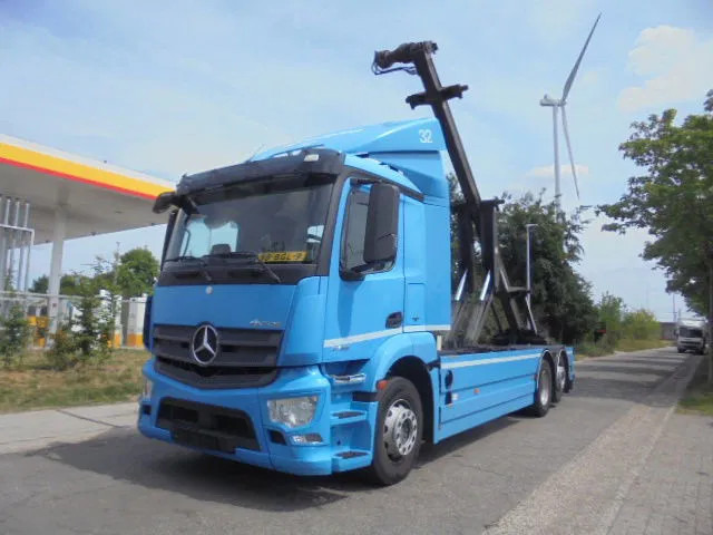 Mercedes-Benz Antos 2733 - Camion cu sistem de cablu: Foto 1 Mercedes-Benz Antos 2733 - Camion cu sistem de cablu: Foto 1