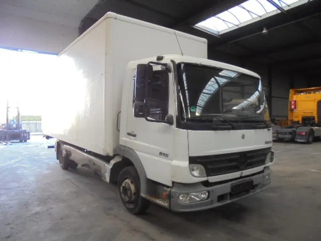 Mercedes-Benz Atego 815 - Camion furgon: Foto 3 Mercedes-Benz Atego 815 - Camion furgon: Foto 3