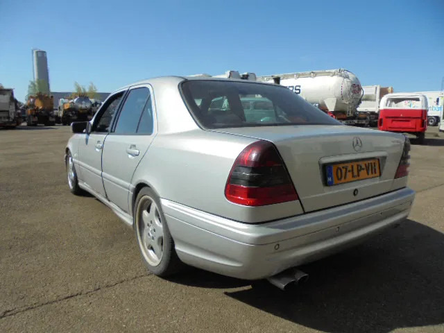 Mercedes-Benz C-Klasse 43 AMG - Berlină/ Sedan: Foto 4 Mercedes-Benz C-Klasse 43 AMG - Berlină/ Sedan: Foto 4