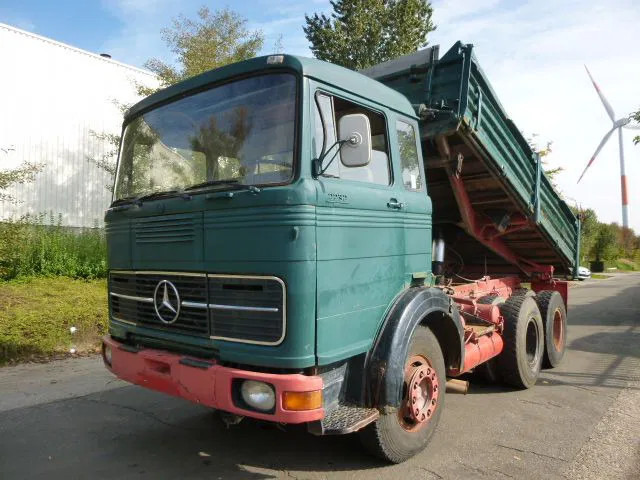 Mercedes-Benz LP LPK 2232 6X4 - Camion basculantă: Foto 1 Mercedes-Benz LP LPK 2232 6X4 - Camion basculantă: Foto 1