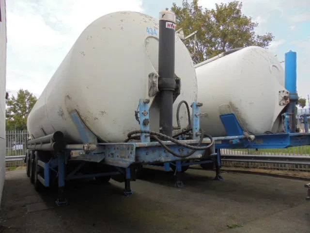 SPITZER EUROVRAC BP SK50 - Semiremorcă cisternă: Foto 2 SPITZER EUROVRAC BP SK50 - Semiremorcă cisternă: Foto 2