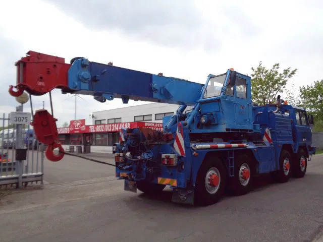 Tatra T 815 8X8 EX AMRY - Maşină de tractare: Foto 3 Tatra T 815 8X8 EX AMRY - Maşină de tractare: Foto 3