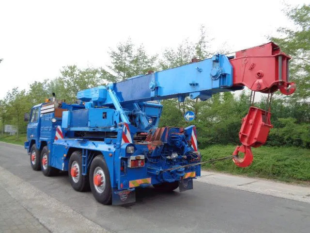 Tatra T 815 8X8 EX AMRY - Maşină de tractare: Foto 4 Tatra T 815 8X8 EX AMRY - Maşină de tractare: Foto 4