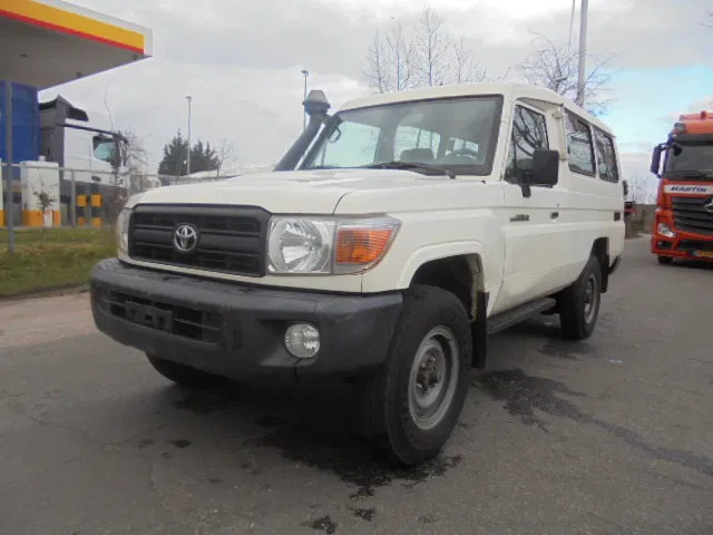 Toyota Land Cruiser HZJ78L 4WD EXPORT OUT EU ONLY - Automobil: Foto 1 Toyota Land Cruiser HZJ78L 4WD EXPORT OUT EU ONLY - Automobil: Foto 1