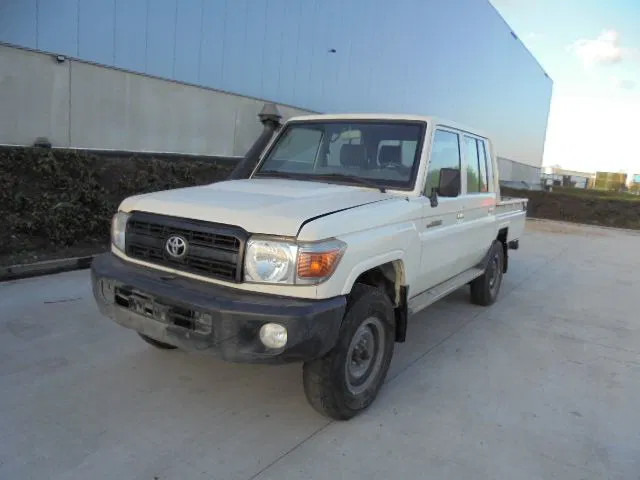Toyota Land Cruiser HZJ79L DKMRS 4X4 DOUBLE CAB PICKUP ONLY EXPORT OUT THE EU - Automobil: Foto 1 Toyota Land Cruiser HZJ79L DKMRS 4X4 DOUBLE CAB PICKUP ONLY EXPORT OUT THE EU - Automobil: Foto 1