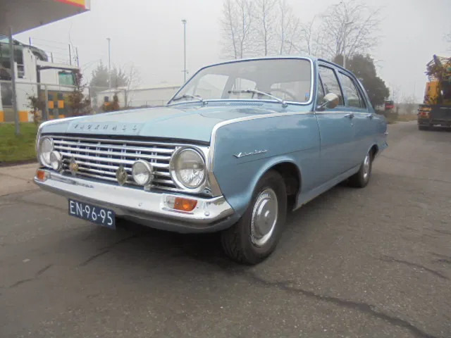 Vauxhall Victor 101 SUPER - Berlină/ Sedan: Foto 1 Vauxhall Victor 101 SUPER - Berlină/ Sedan: Foto 1