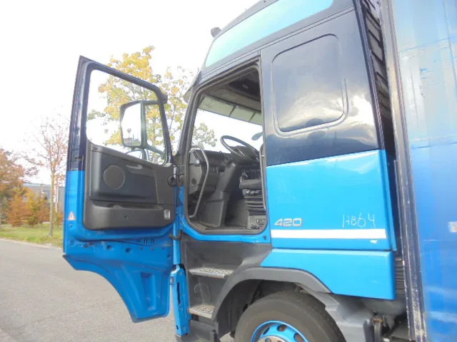 Camion cu prelată Volvo FH 420 6X2 NL TRUCK: Foto 8 Camion cu prelată Volvo FH 420 6X2 NL TRUCK: Foto 8