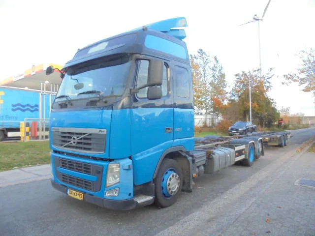 Volvo FH 420 6X2 NL TRUCK - Camion transport containere/ Swap body: Foto 1 Volvo FH 420 6X2 NL TRUCK - Camion transport containere/ Swap body: Foto 1