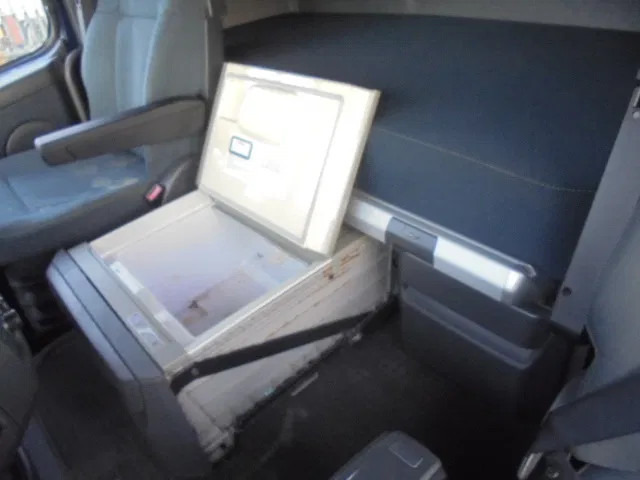 Camion cu prelată Volvo FH 420 6X2 NL TRUCK: Foto 9 Camion cu prelată Volvo FH 420 6X2 NL TRUCK: Foto 9