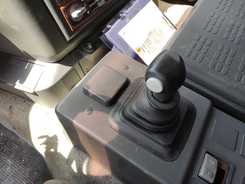 Camion platformă Iveco Eurotech 190E35 flatbed truck: Foto 10 Camion platformă Iveco Eurotech 190E35 flatbed truck: Foto 10