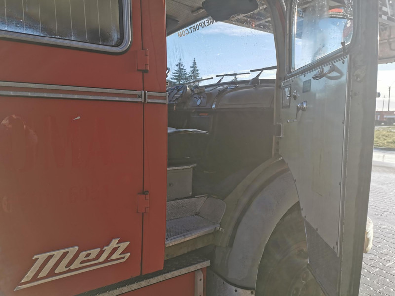 Autospeciala de stins incendii Mercedes-Benz 1313: Foto 19