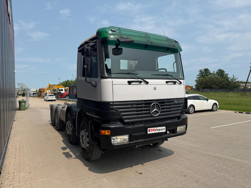 Mercedes-Benz Actros 3240 - Camion şasiu: Foto 2 Mercedes-Benz Actros 3240 - Camion şasiu: Foto 2