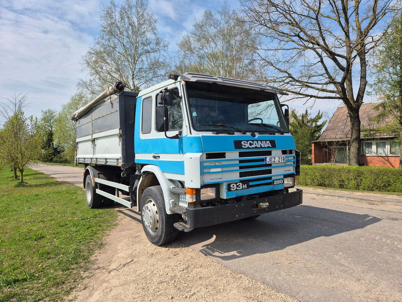 Scania P 93 HL - Camion basculantă: Foto 2 Scania P 93 HL - Camion basculantă: Foto 2