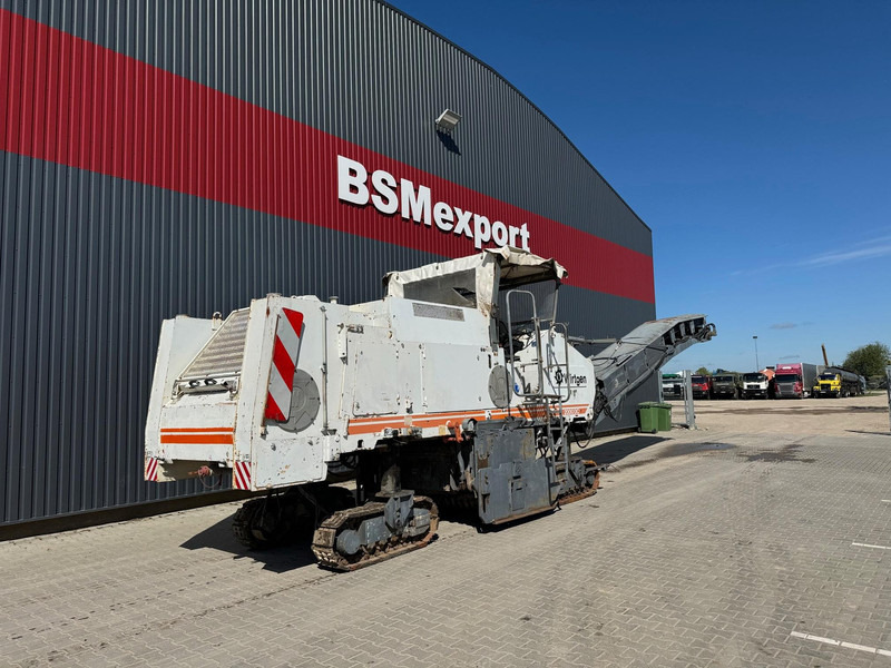 Wirtgen 2000 DC - Maşină de asfaltat: Foto 1 Wirtgen 2000 DC - Maşină de asfaltat: Foto 1