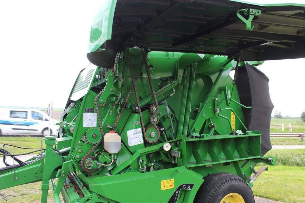 John Deere 990 - Presă baloţi rotunzi: Foto 3 John Deere 990 - Presă baloţi rotunzi: Foto 3