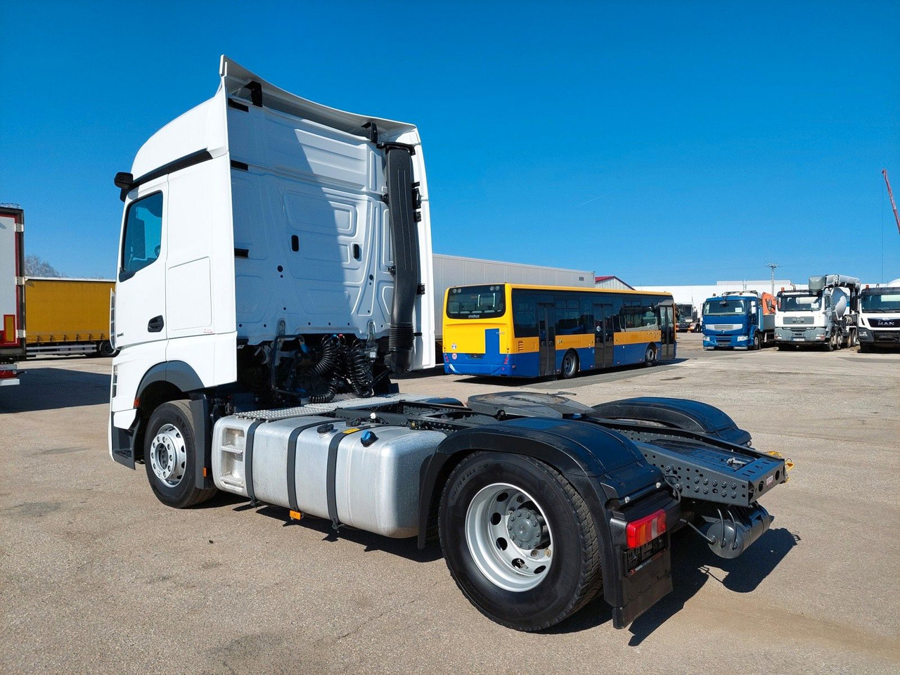 Mercedes-Benz Actros 5 1845 LS BigSpace 4x2 - Cap tractor: Foto 3 Mercedes-Benz Actros 5 1845 LS BigSpace 4x2 - Cap tractor: Foto 3