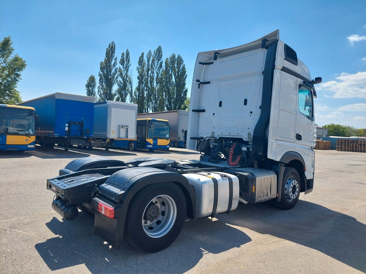 Mercedes-Benz Actros 5 1845 LS BigSpace 4x2 - Cap tractor: Foto 4 Mercedes-Benz Actros 5 1845 LS BigSpace 4x2 - Cap tractor: Foto 4