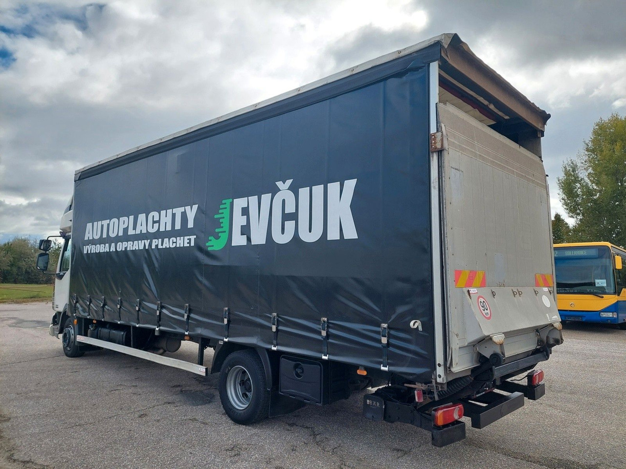 DAF FA LF 45.220 G12 4x2 - Camion cu prelată: Foto 3 DAF FA LF 45.220 G12 4x2 - Camion cu prelată: Foto 3