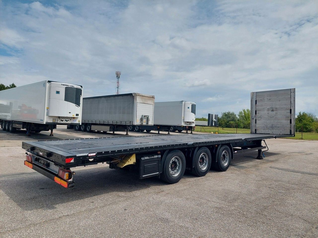 Kögel S24 Mega - Semiremorcă platformă: Foto 4 Kögel S24 Mega - Semiremorcă platformă: Foto 4