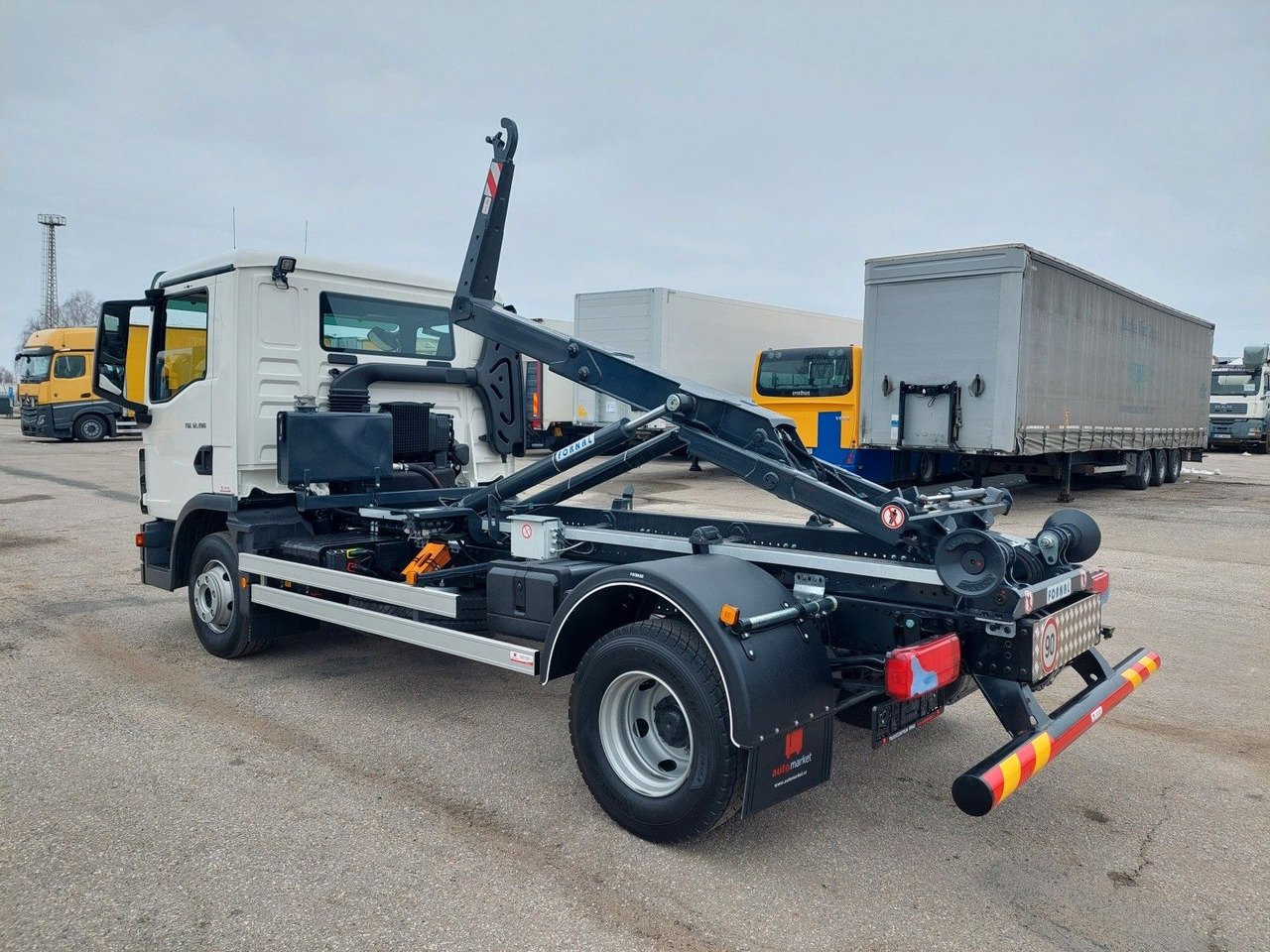 MAN TG3 TGL 12.190 BB 4x2 - Camion cu cârlig: Foto 3 MAN TG3 TGL 12.190 BB 4x2 - Camion cu cârlig: Foto 3