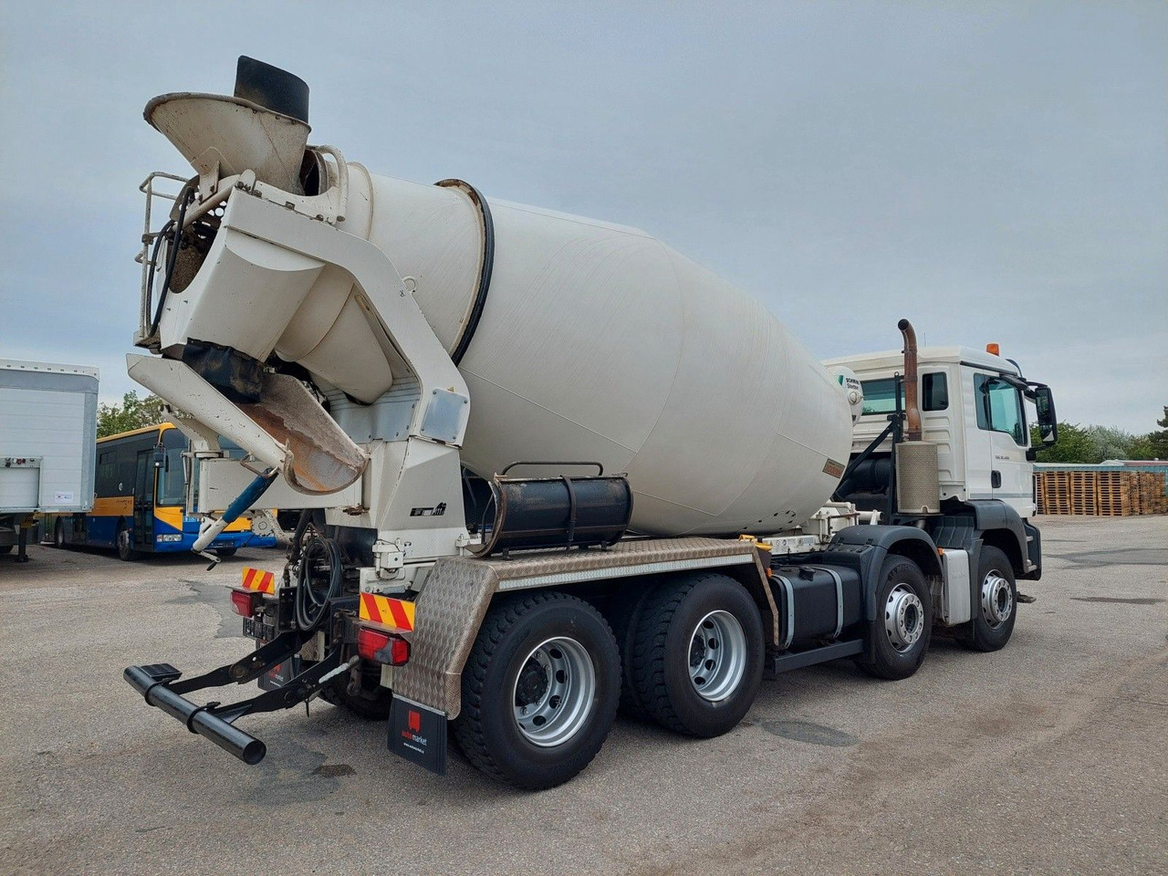 MAN TGS 32.400 8X4 BB Stetter 9 m³ - Autobetonieră: Foto 4 MAN TGS 32.400 8X4 BB Stetter 9 m³ - Autobetonieră: Foto 4