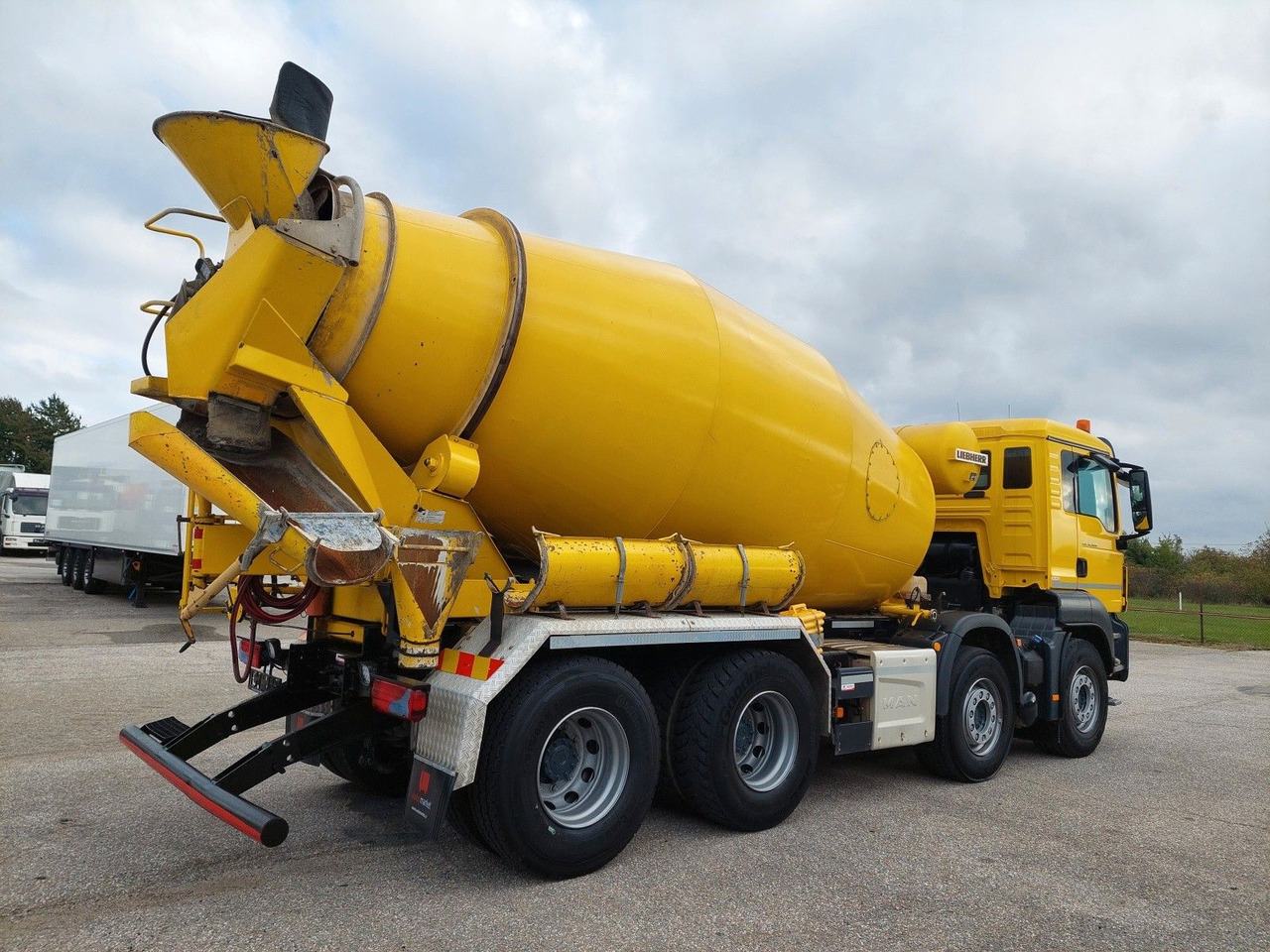 MAN TGS 32.460 8X4 BB Liebherr 9 m³ - Autobetonieră: Foto 4 MAN TGS 32.460 8X4 BB Liebherr 9 m³ - Autobetonieră: Foto 4
